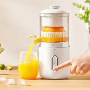 Portable Wireless Electric Juicer – USB Rechargeable Mini Fruit Blender & Squeezer